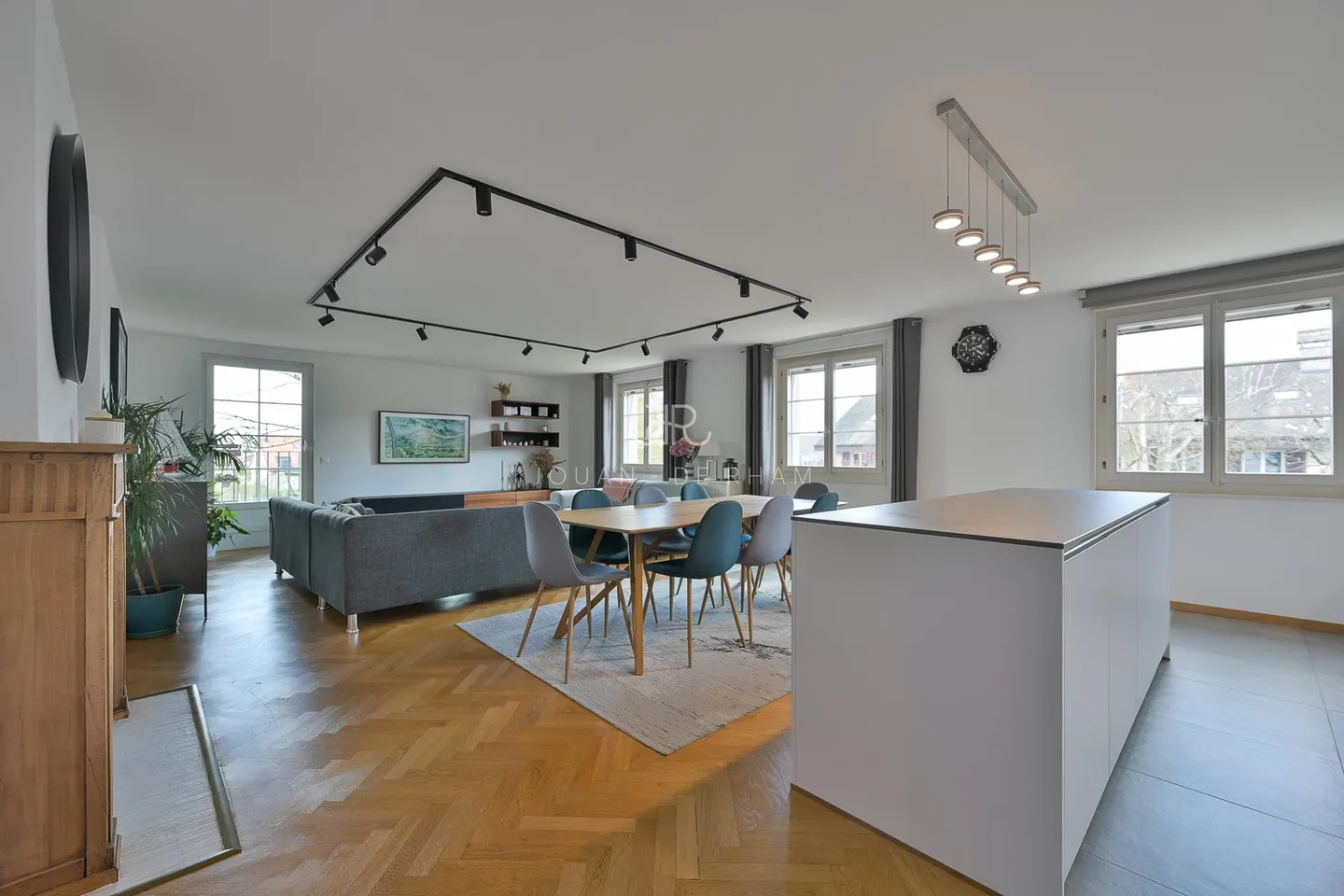 Family apartment in the village center - Photo 2 of 13