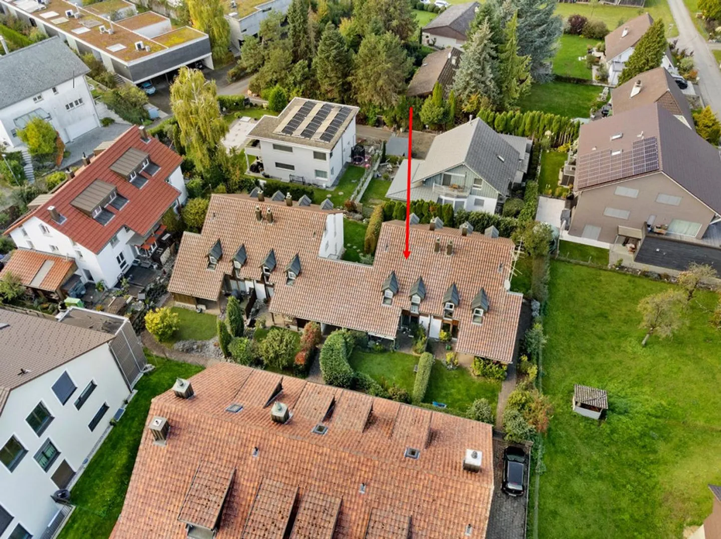 Incantevole casa a schiera con giardino - Foto 3 di 17