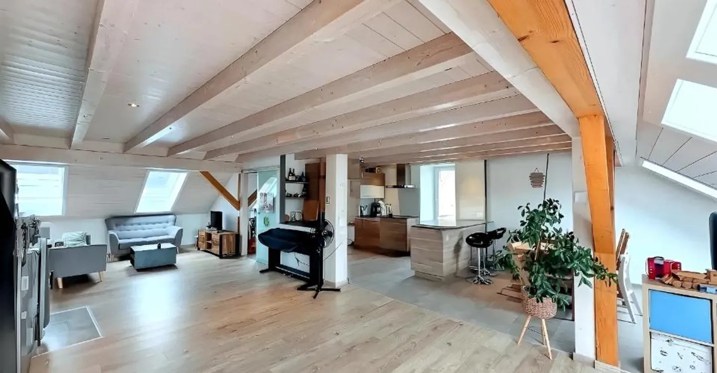 Zeitgenössisches Loft in Alle - Foto 1 von 13