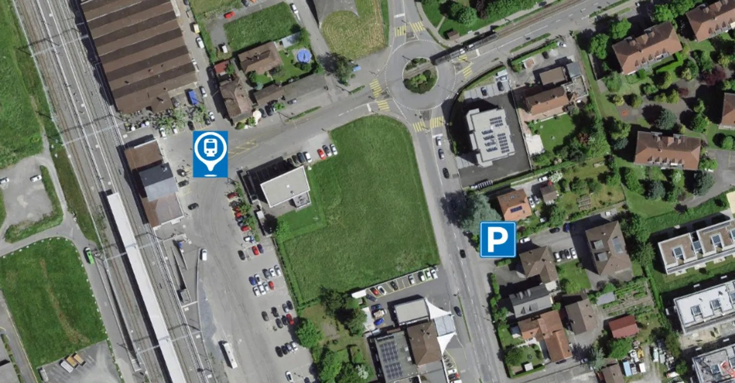 Aussenparkplatz Auto - Foto 1 von 1