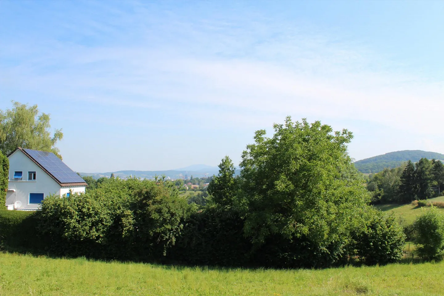 Exklusives Einfamilienhaus mit 6,5 Zimmern, Garten und Pool in Riehen - Foto 13 von 15