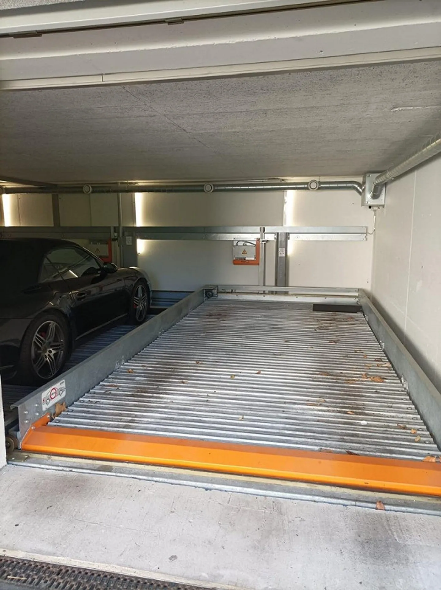Parking space for rent - Photo 2 of 2