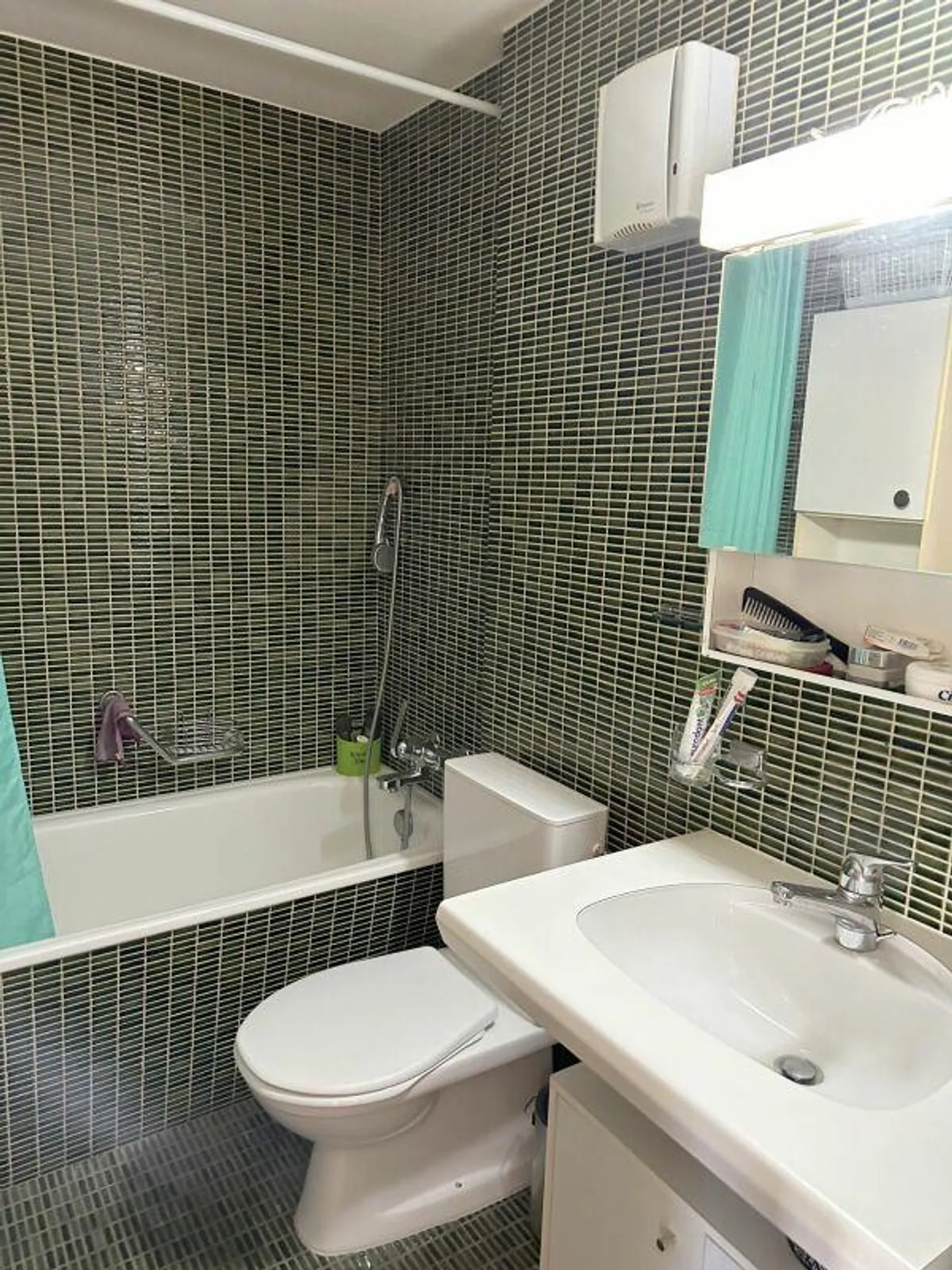 Spacious 3.5-room apartment with 2 balconies - Photo 10 of 11