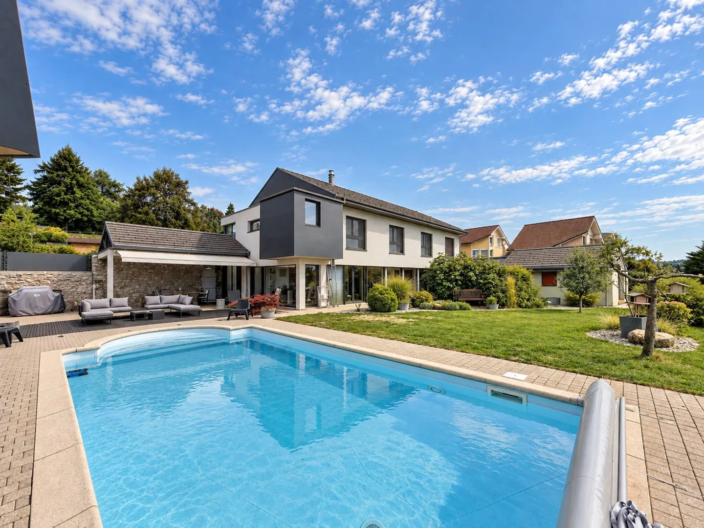 Zeitgenössische Villa in Le Vaud - Foto 1 von 13