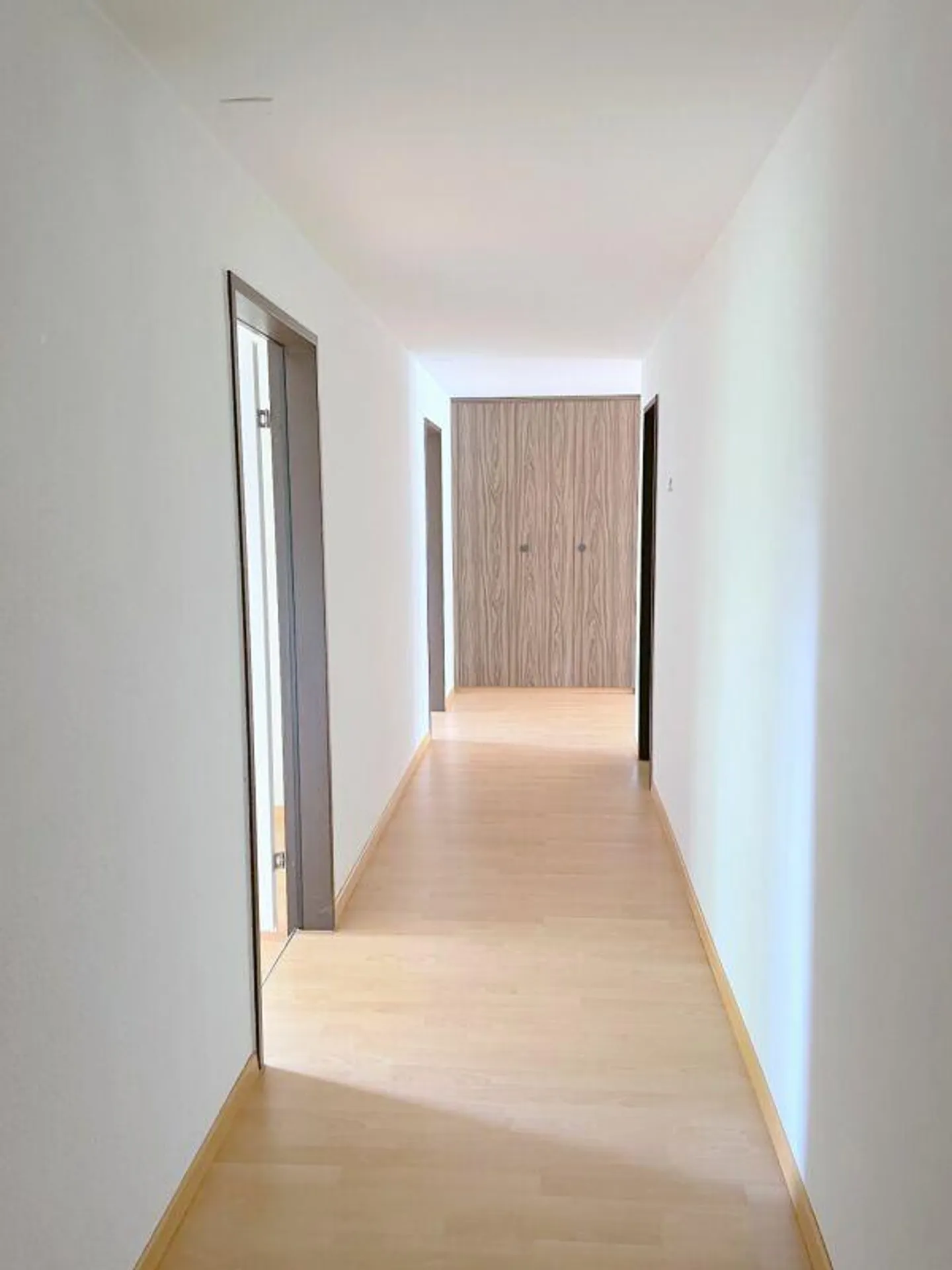 Spacious 3.5-room apartment with 2 balconies - Photo 5 of 11