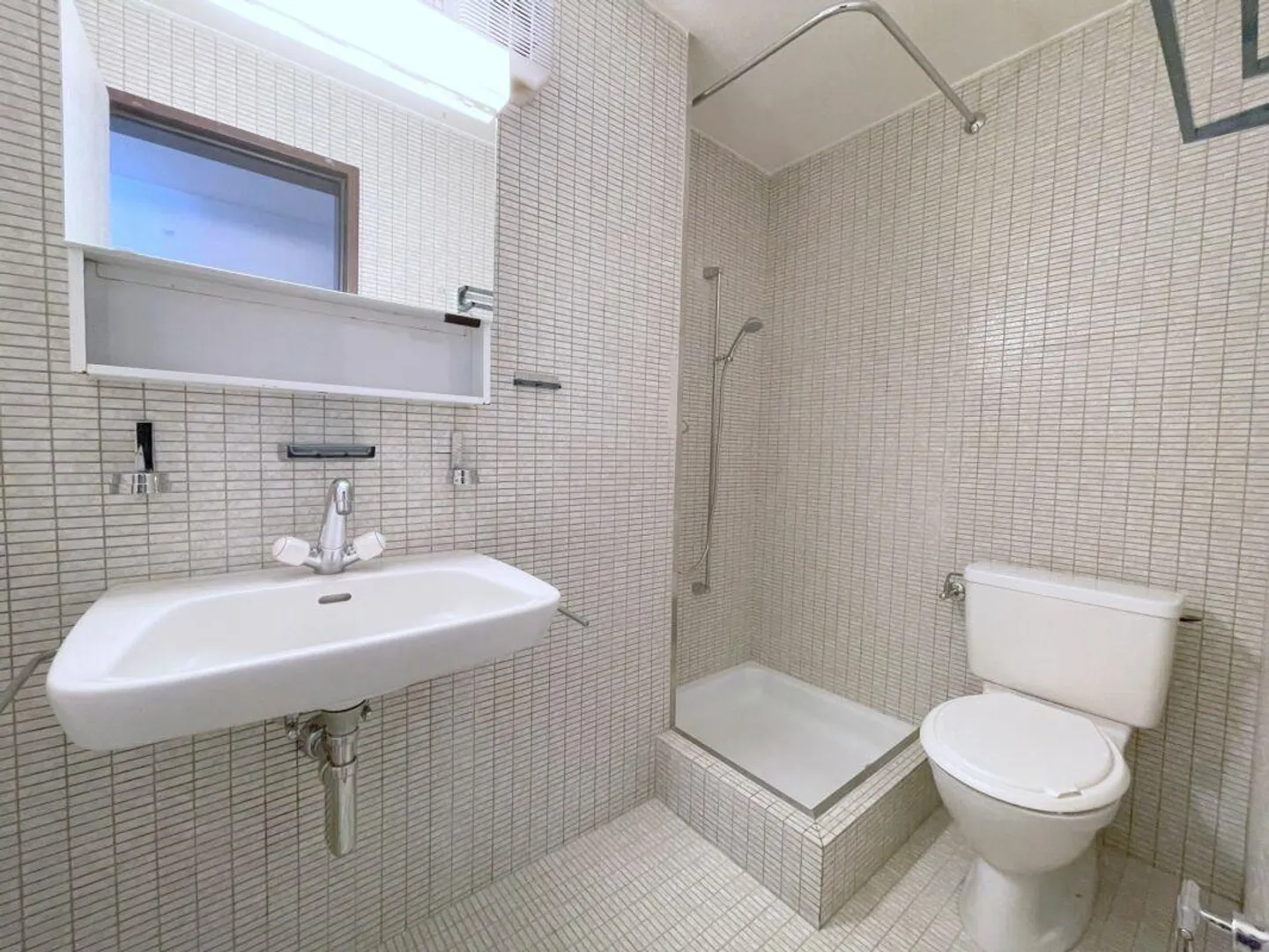 Spacious 3.5-room apartment with 2 balconies - Photo 9 of 11