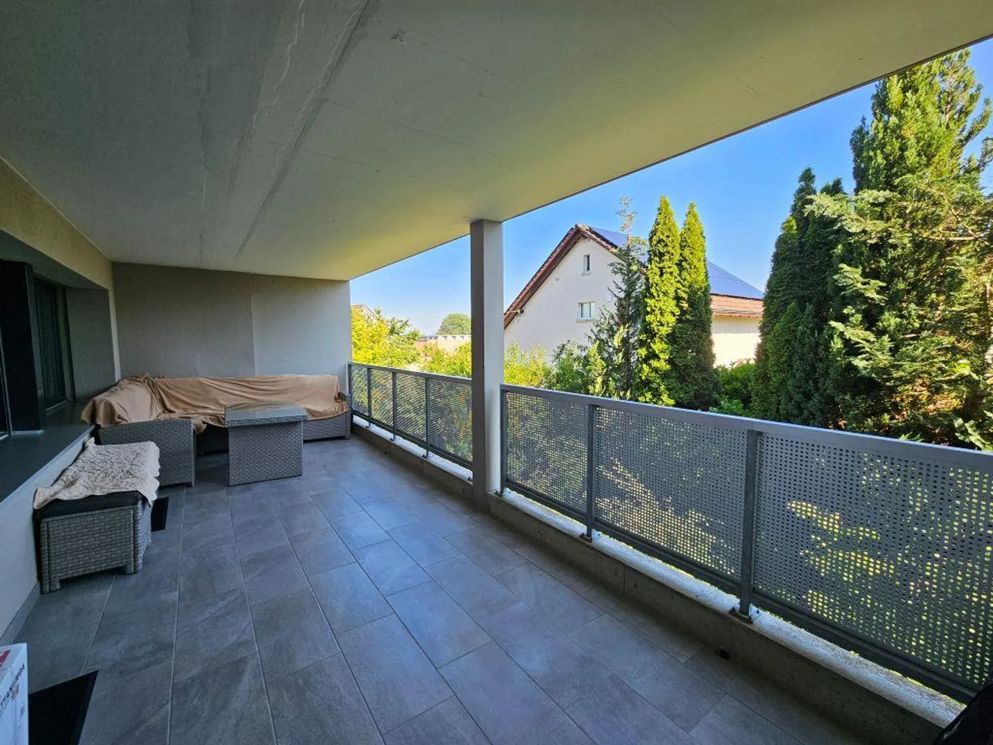 Moderno appartamento di 5 ½ locali al piano rialzato - Foto 5 di 13