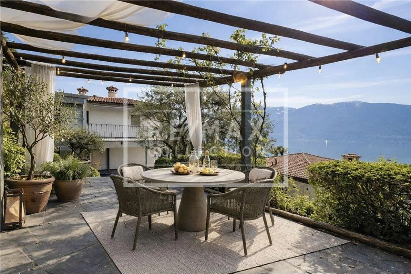 4-room villa in Ascona with 180° lake view - Photo 8 of 13