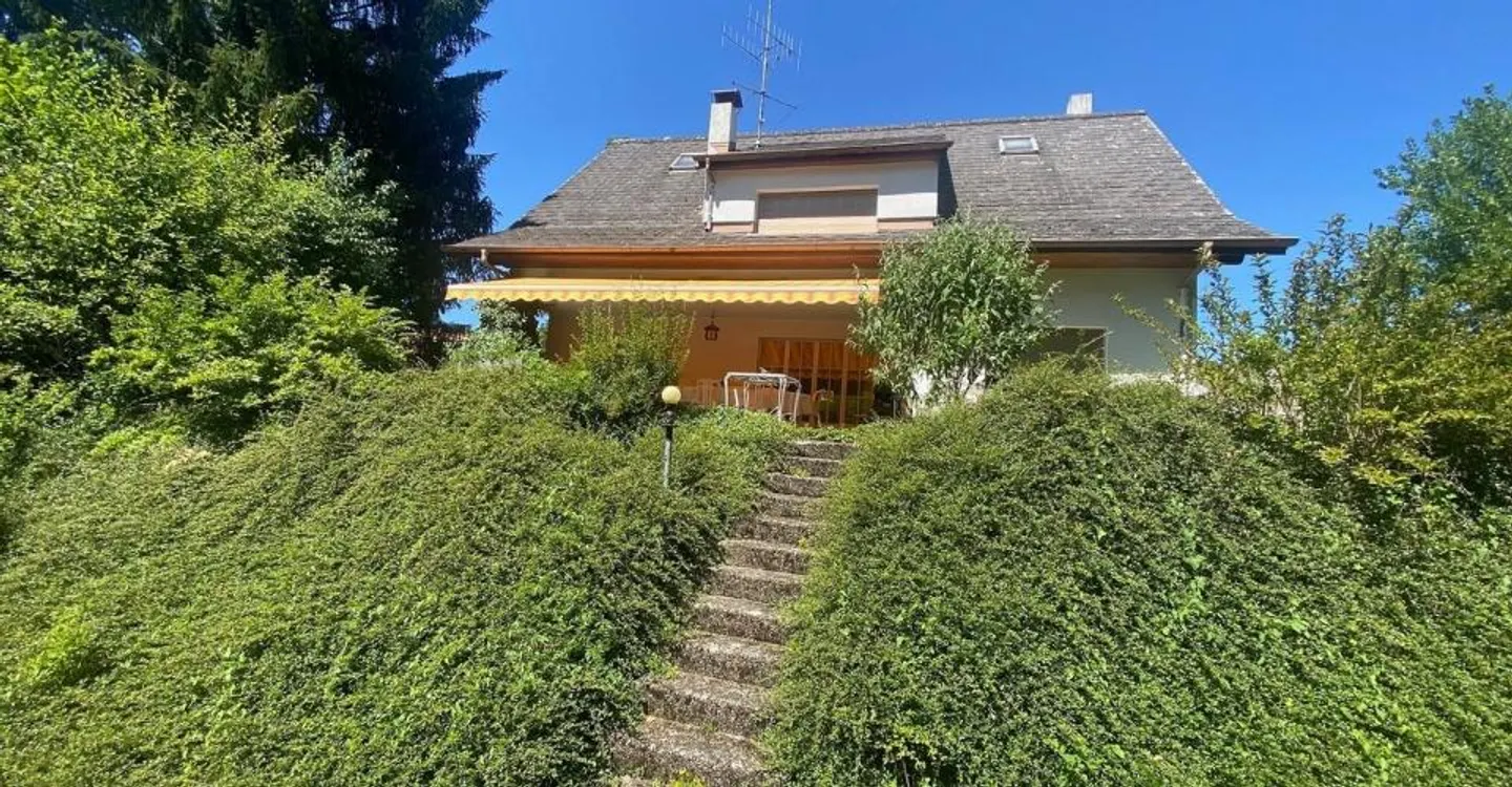 Maison spacieuse à rénover - Photo 5 sur 5