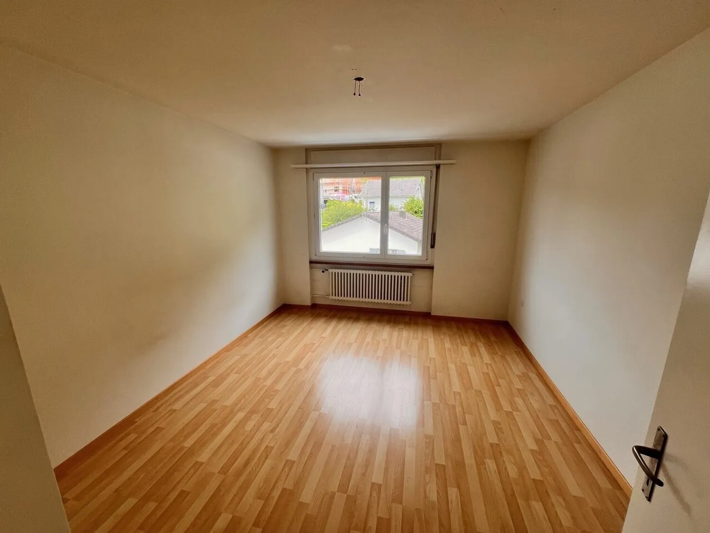 Looking for a new home? - Photo 5 of 11