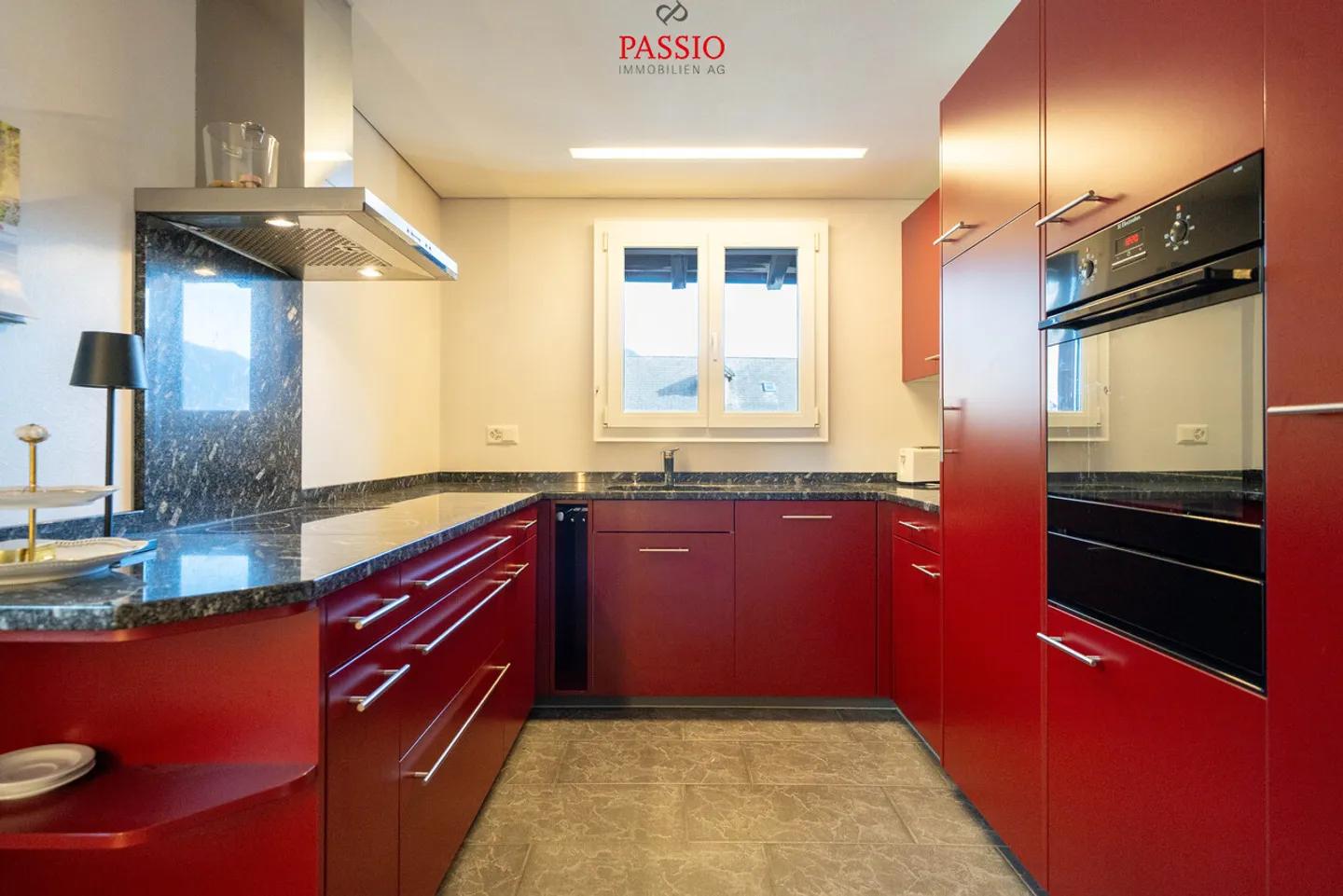 Maison semi-détachée de 7,5 pièces avec vue sur le lac et potentiel - Photo 21 sur 34