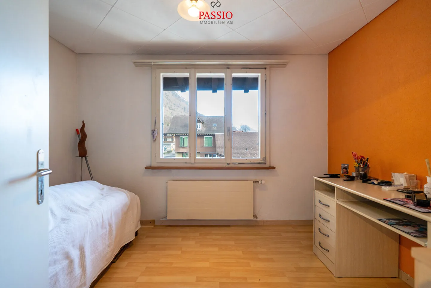 Maison semi-détachée de 7,5 pièces avec vue sur le lac et potentiel - Photo 25 sur 34