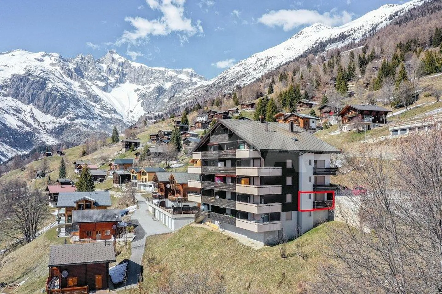 Scopri il fascino vallesano: bellissimo studio a Bellwald! - Foto 1 di 7