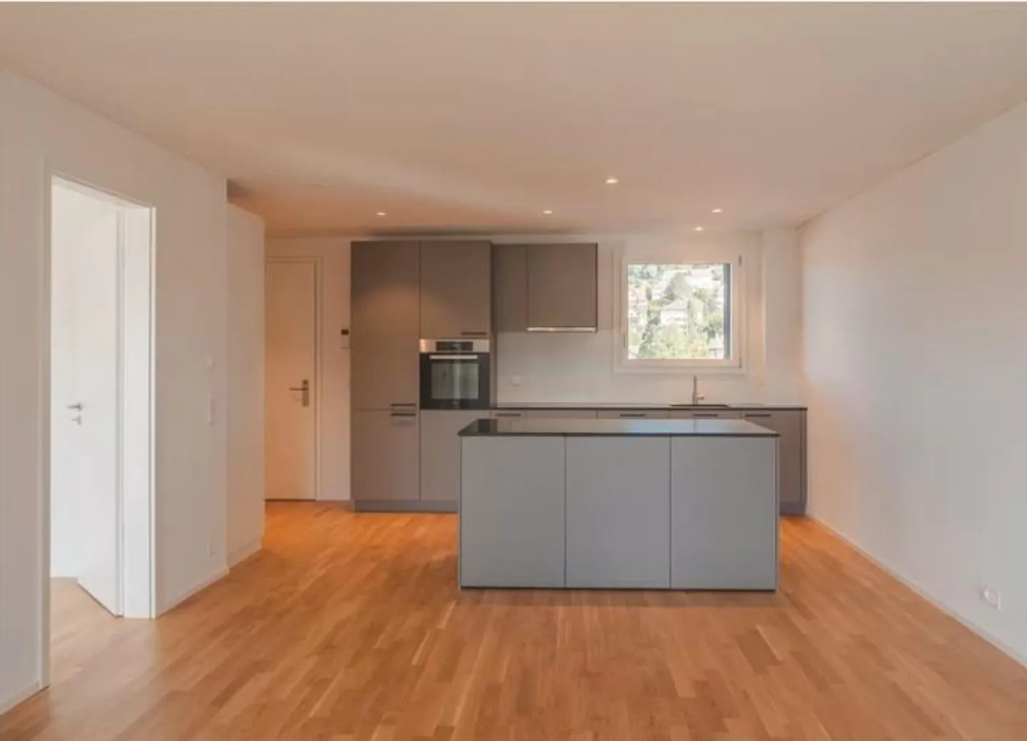 Votre appartement directement au-dessus du centre commercial Lokwerk - Photo 2 sur 4