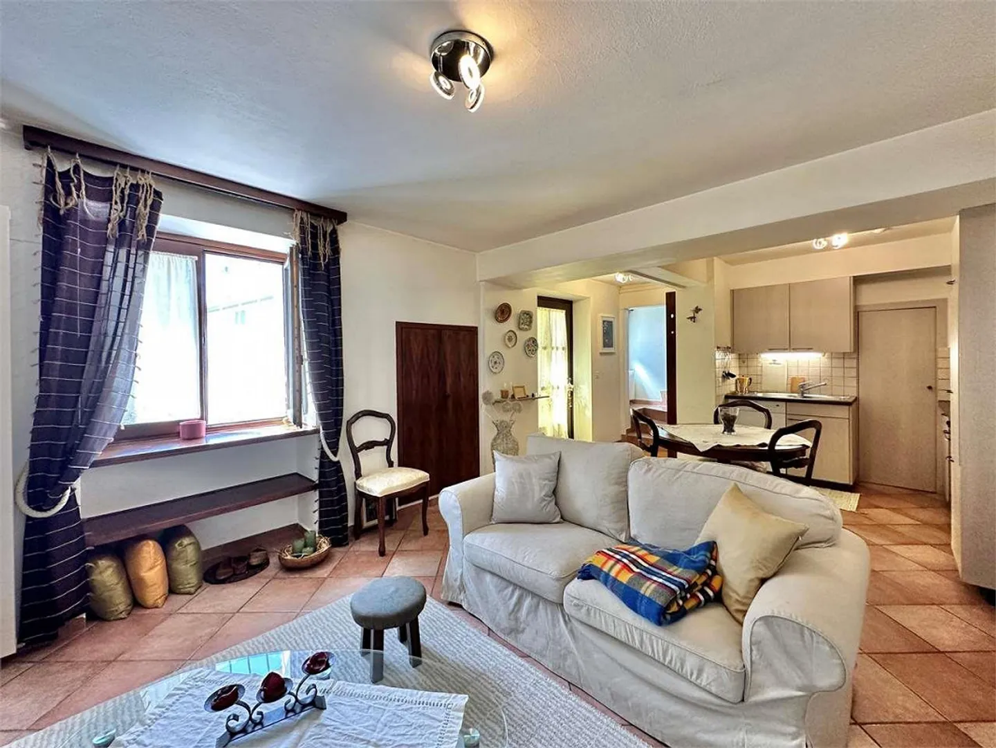 Un CURIO immerso nella natura - Duplex con 2,5 stanze - Foto 3 di 13