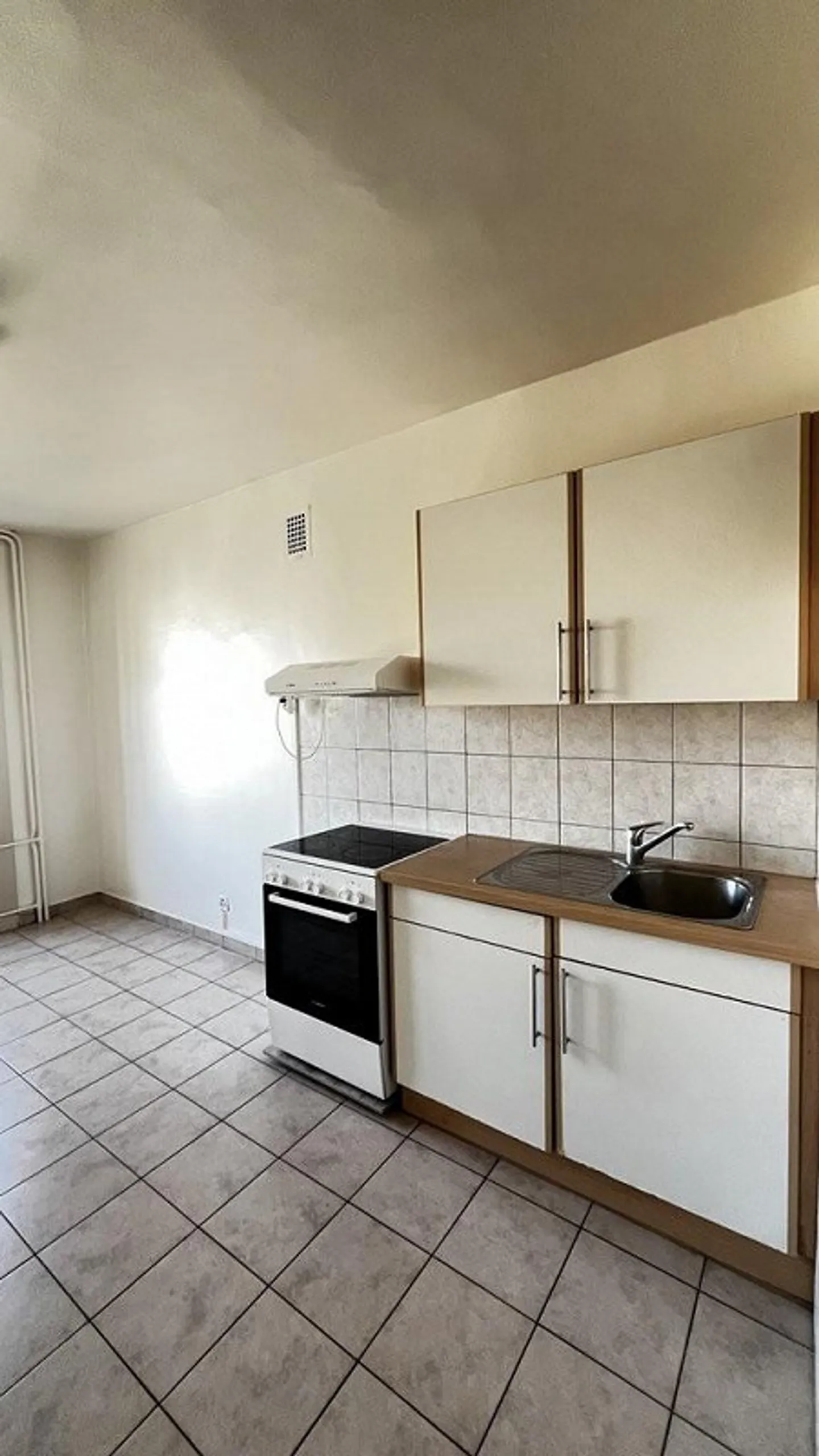 Appartement avec 3,5 pièces - près de la gare et du tram - Photo 4 sur 10