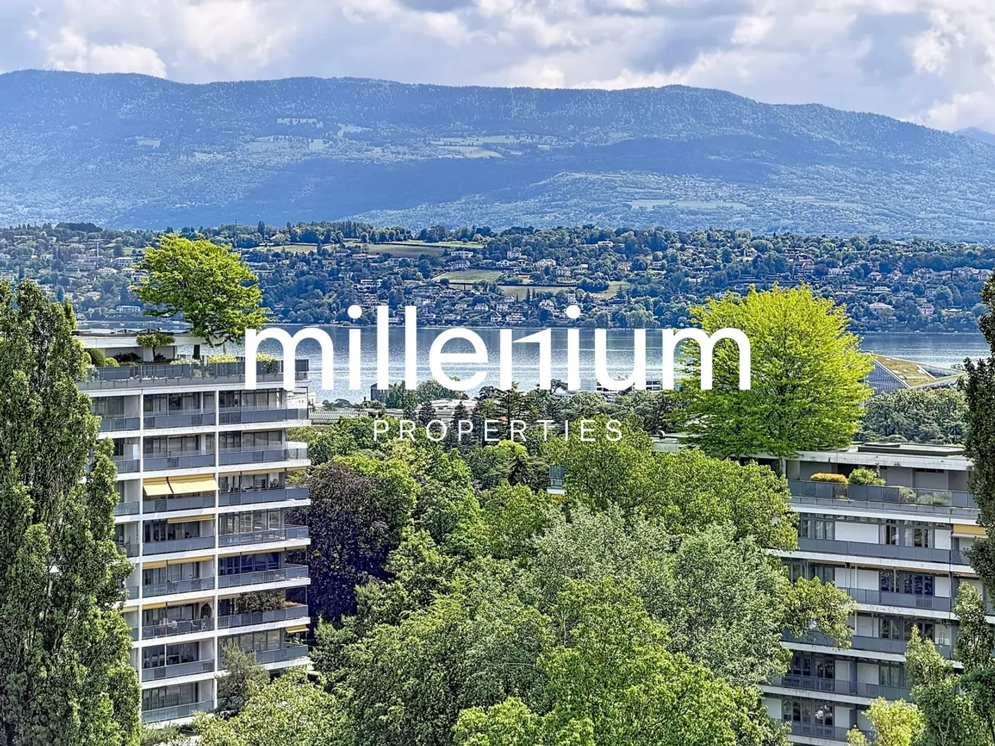 Appartamento attraversante con vista eccezionale - Foto 1 di 13