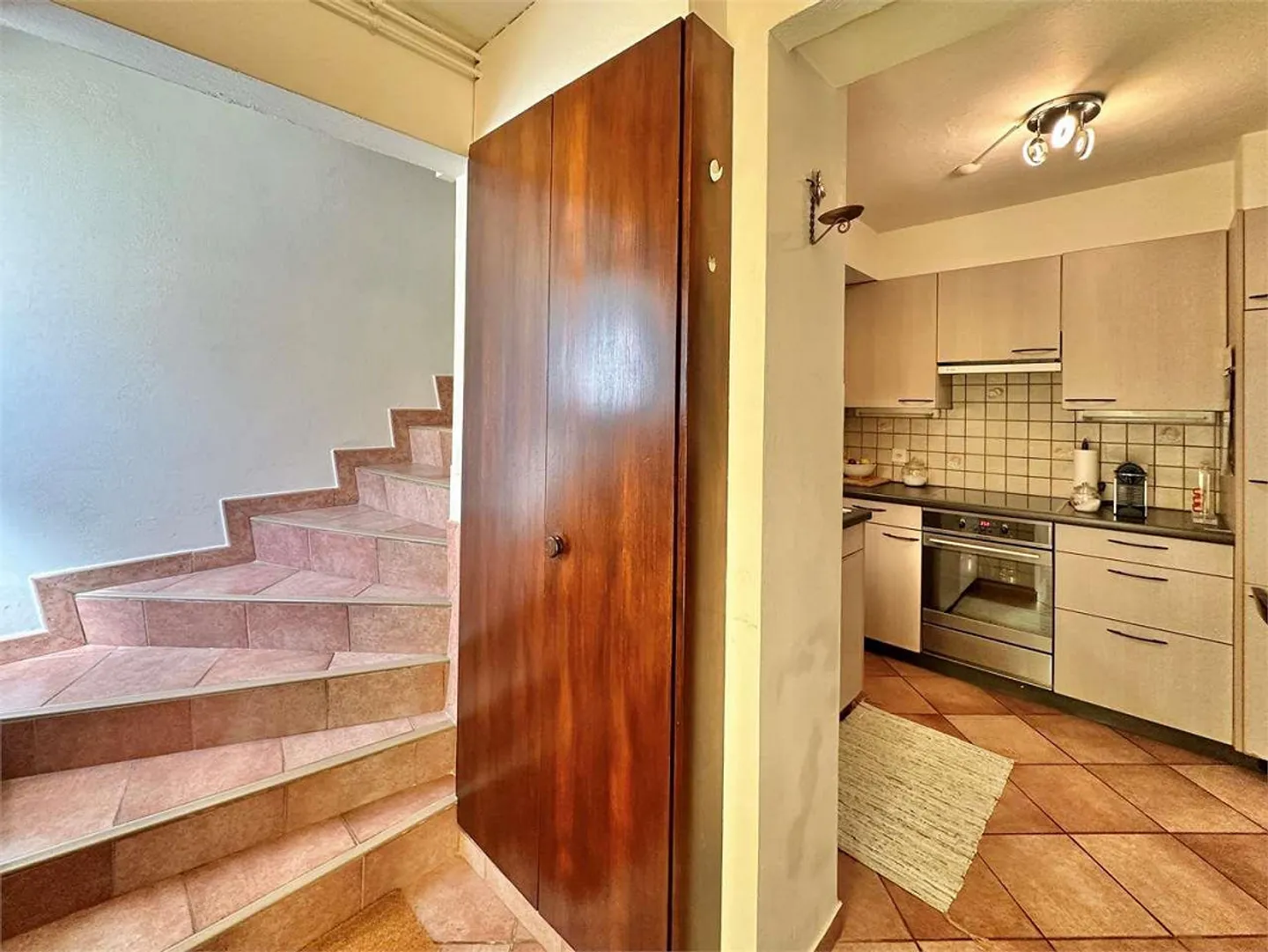 Un CURIO immerso nella natura - Duplex con 2,5 stanze - Foto 5 di 13