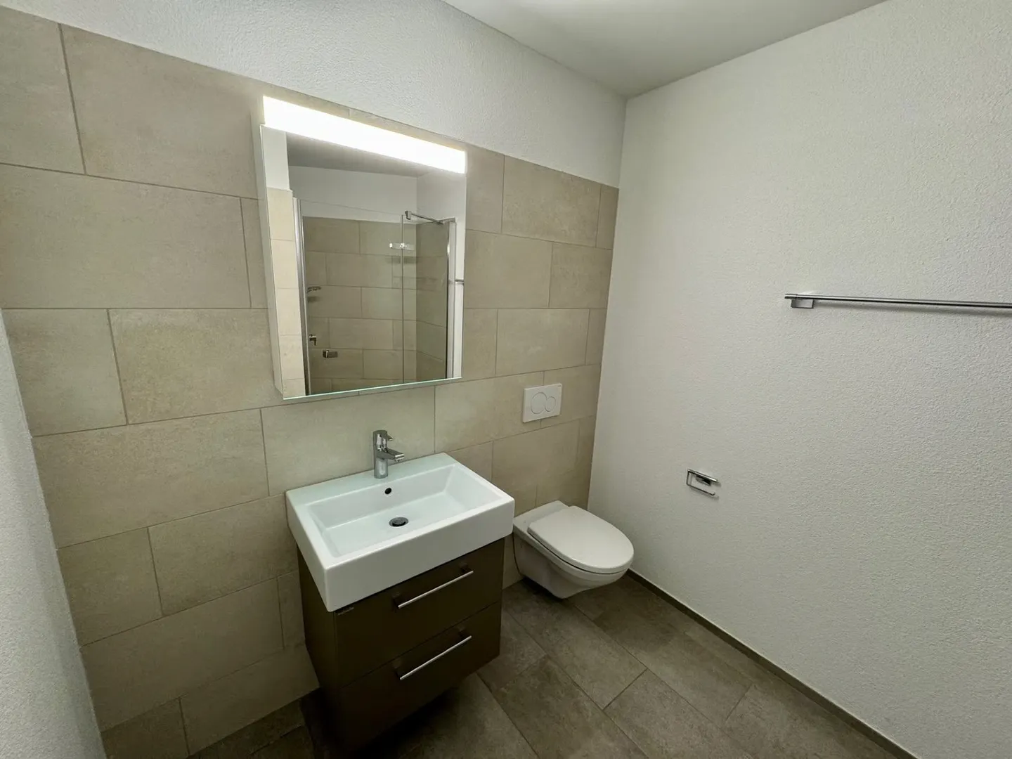 Modern 3.5-room apartment on the ground floor - Photo 9 of 10