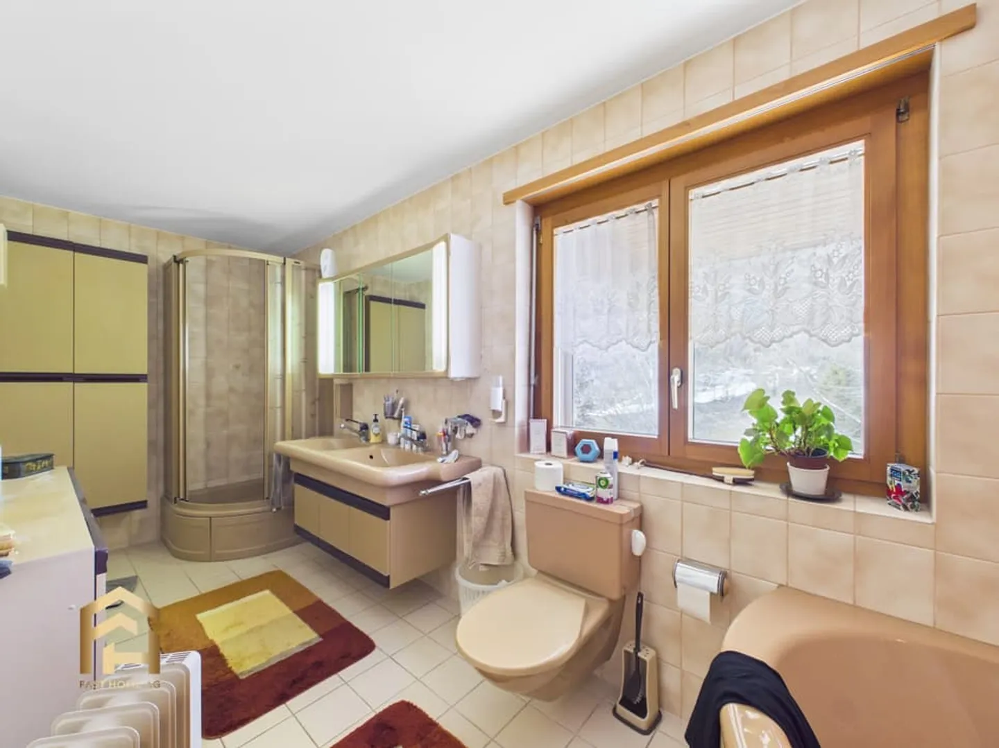 Grosszügige Villa mit Wellnessbereich - Foto 7 von 13