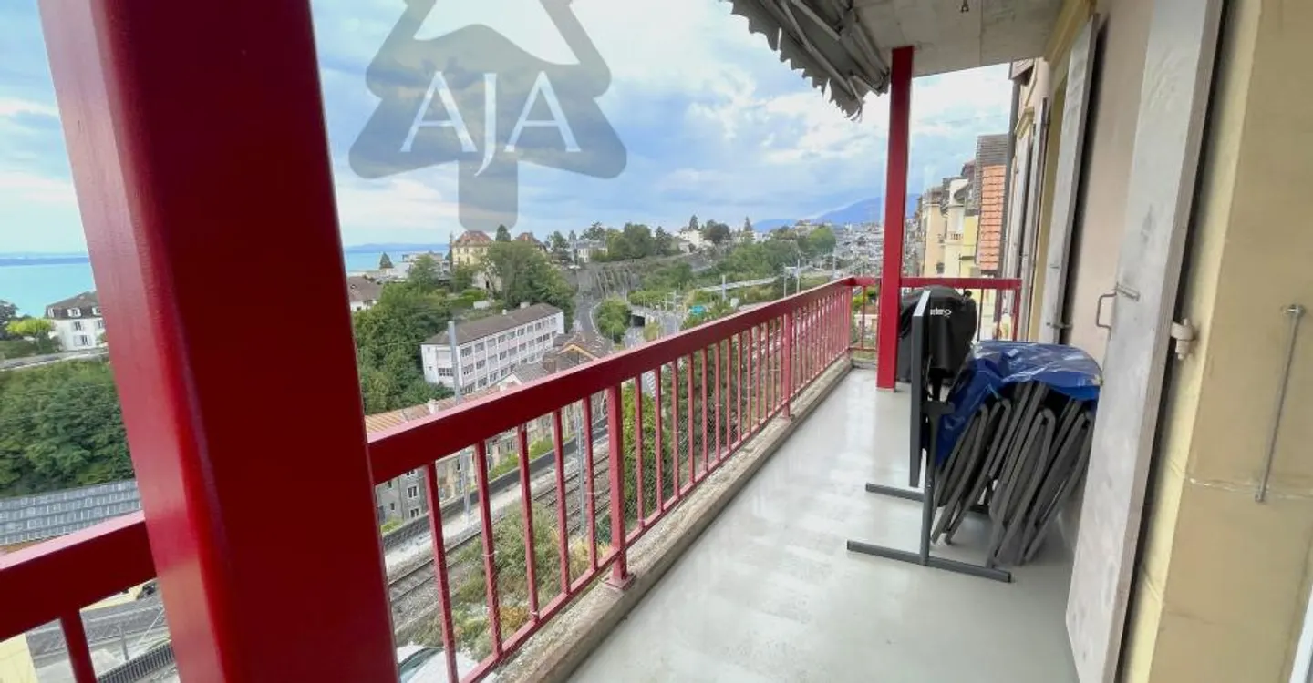 RESERVED!!! Neuchâtel, spacious 3.5-room apartment (109 m2) with balcony and individual garage - Photo 3 of 13