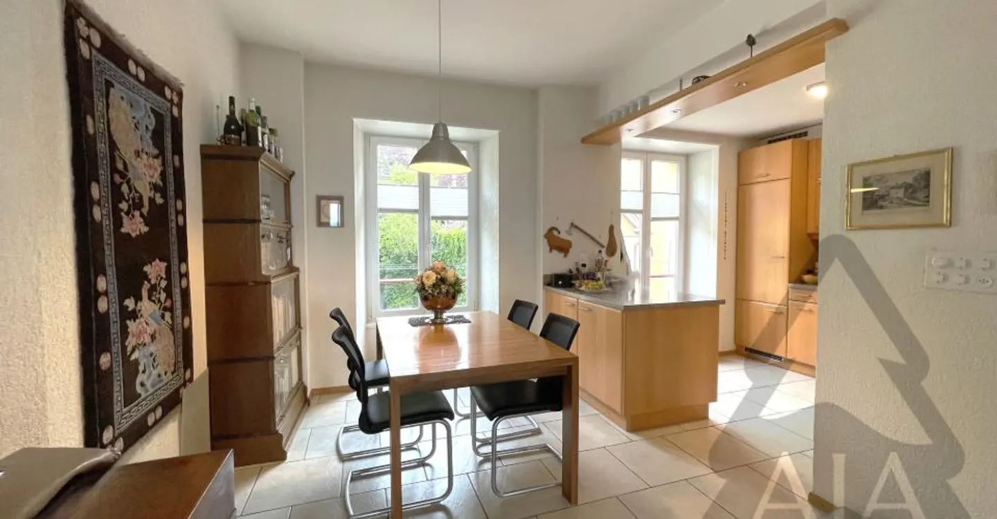 RESERVED!!! Neuchâtel, spacious 3.5-room apartment (109 m2) with balcony and individual garage - Photo 4 of 13