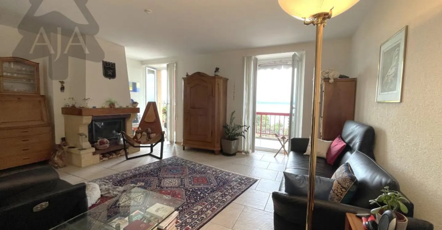 RESERVED!!! Neuchâtel, spacious 3.5-room apartment (109 m2) with balcony and individual garage - Photo 7 of 13