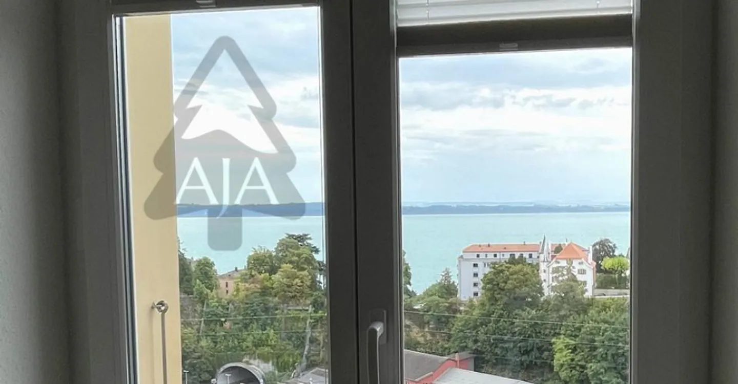 RESERVED!!! Neuchâtel, spacious 3.5-room apartment (109 m2) with balcony and individual garage - Photo 10 of 13