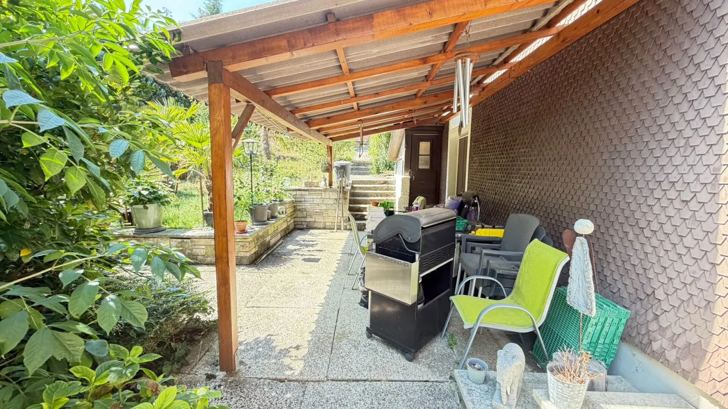 Maison familiale semi-détachée spacieuse avec jardin, garage et potentiel d'aménagement - Photo 18 sur 20