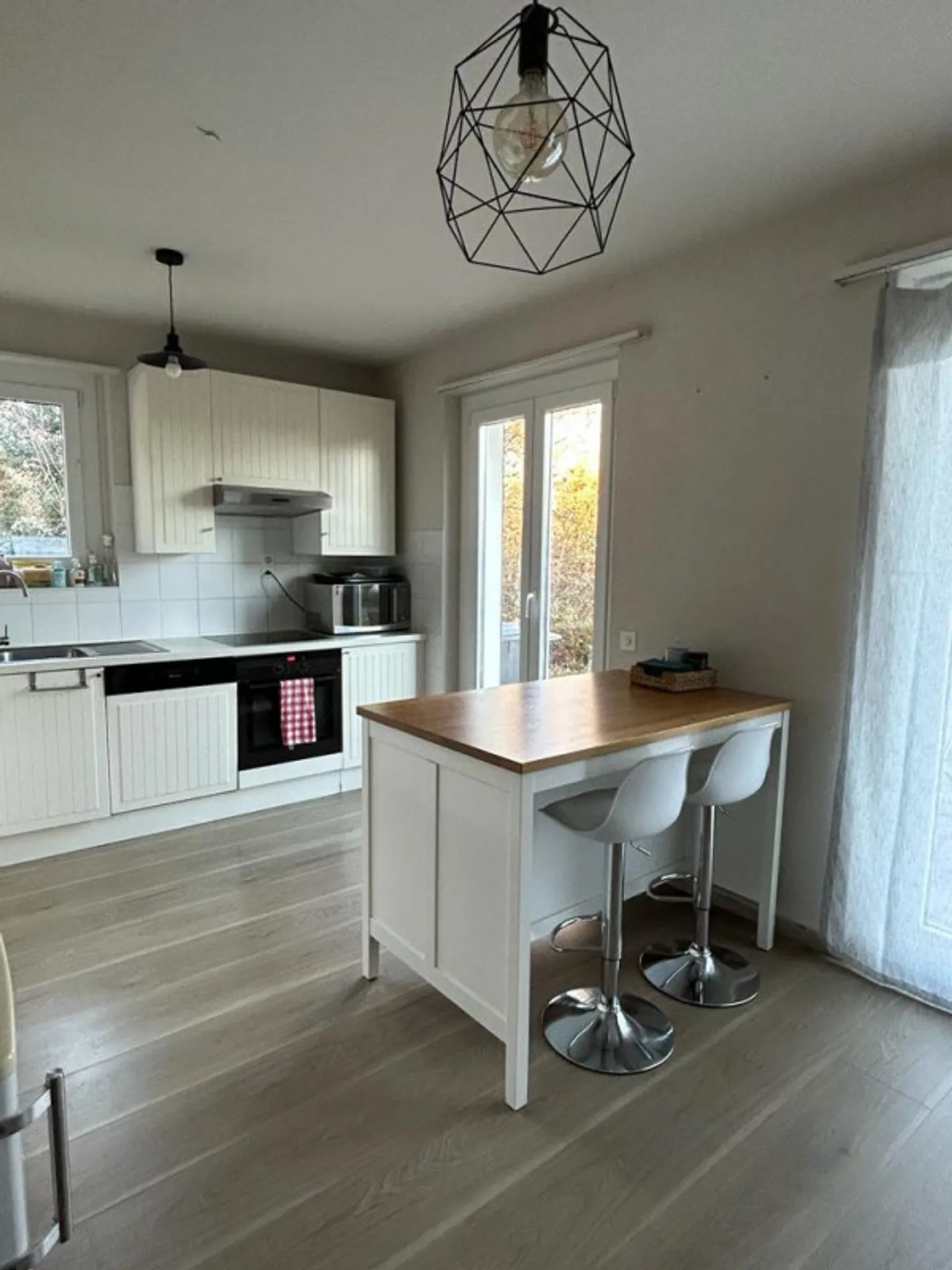 Möbliertes Zimmer zur Miete in einer schönen Villa im Herzen von Gland - Foto 4 von 12