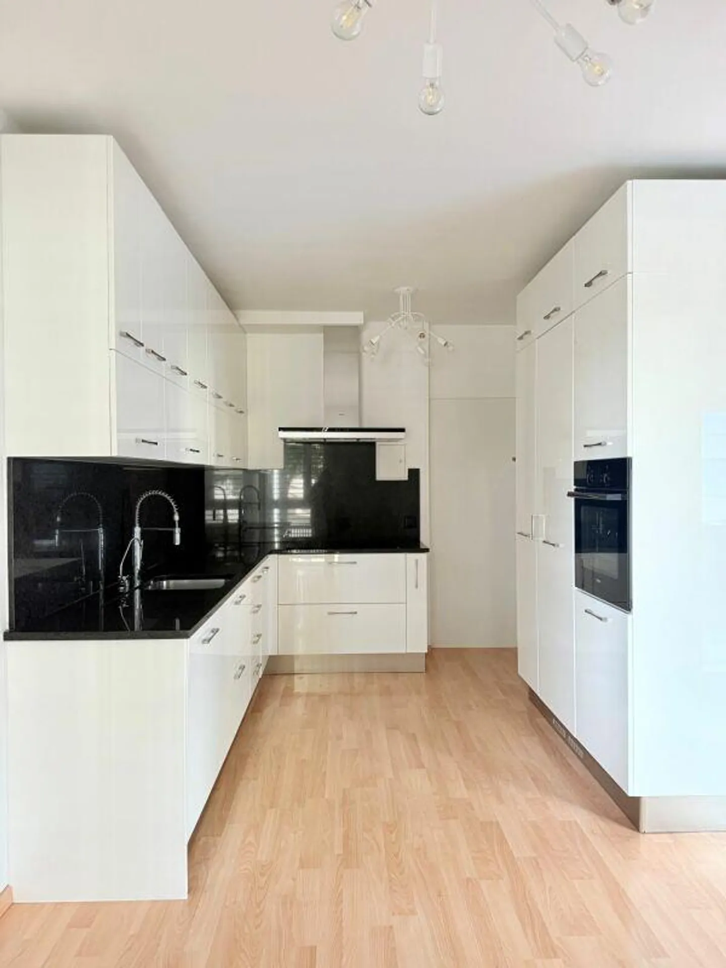 3.5 Rooms Coldrerio - Photo 2 of 11