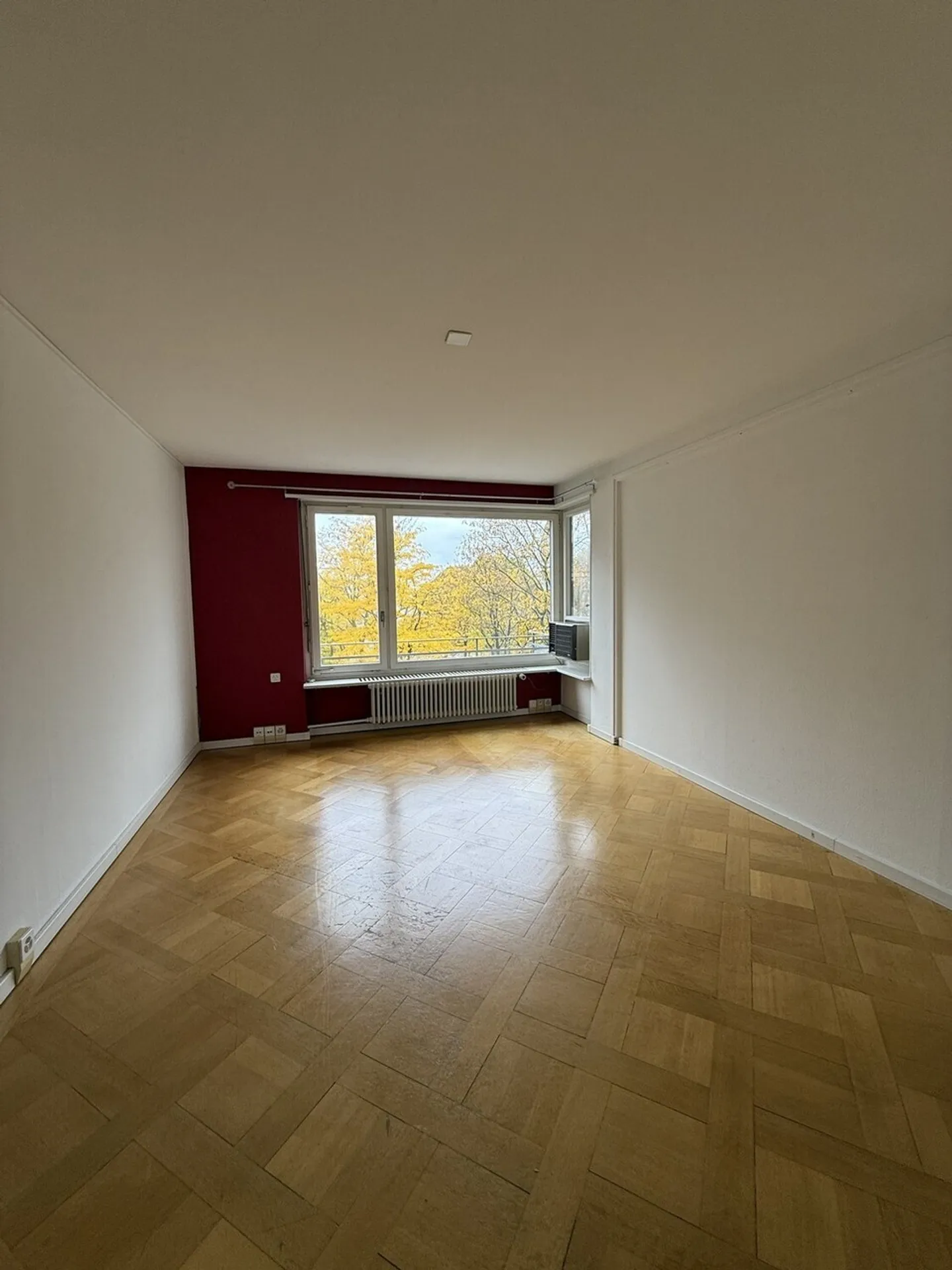 Commercial space directly at Zug train station - Photo 6 of 13