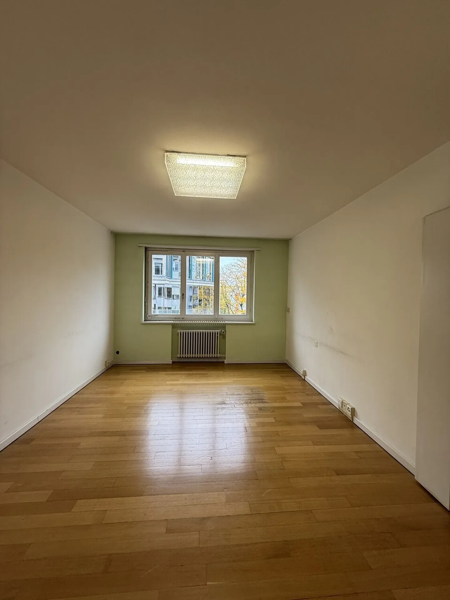 Commercial space directly at Zug train station - Photo 7 of 13