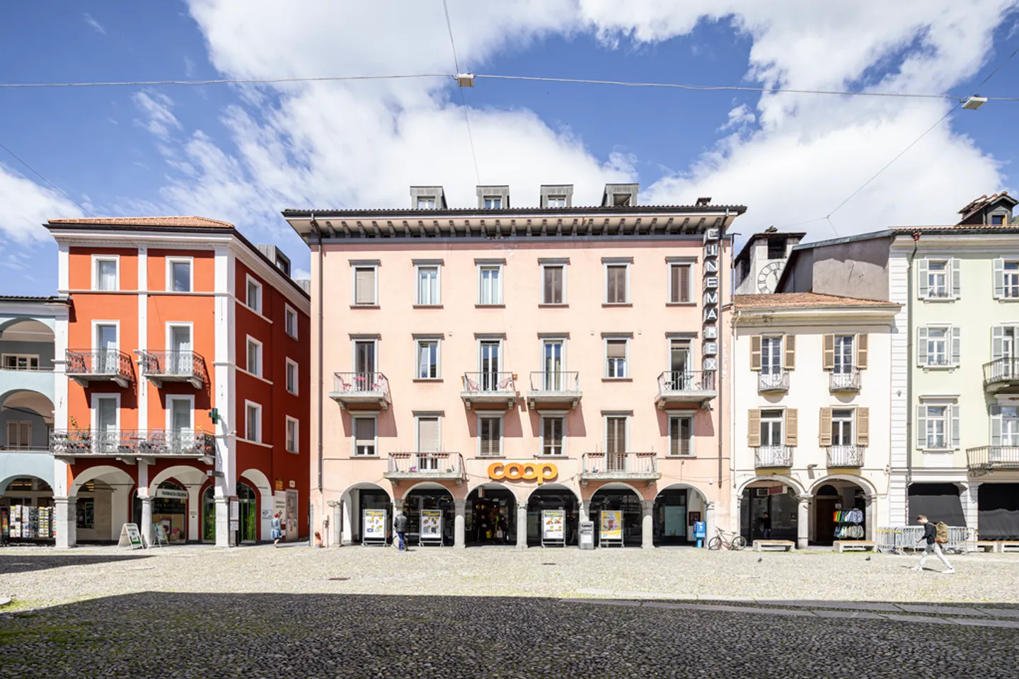 Spacious studio in Piazza Grande - Photo 1 of 12