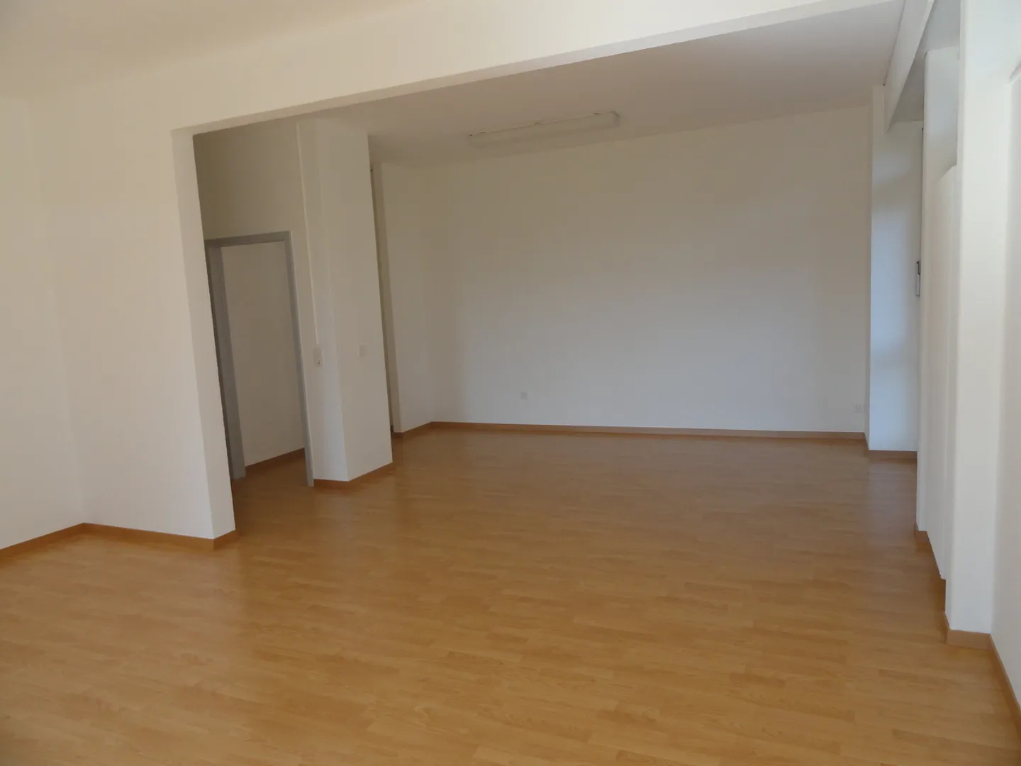 Spazio commerciale al piano terra di circa 45 m2 - Foto 3 di 9