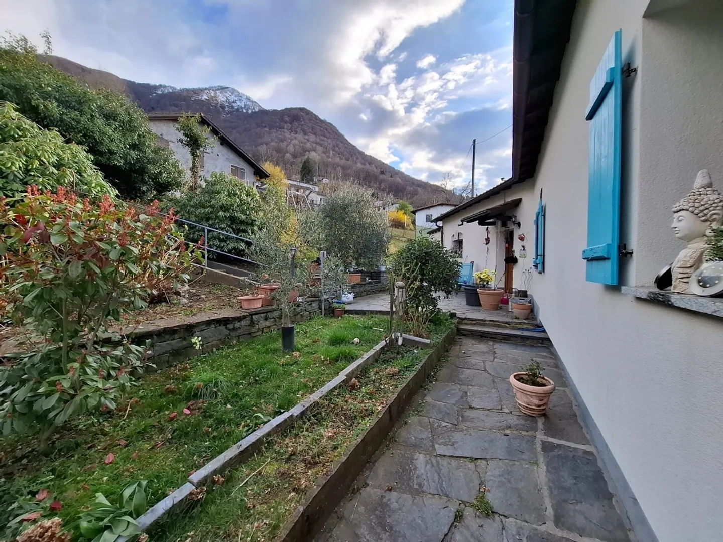 Einfamilienhaus mit 4 Zimmern und atemberaubendem Panoramablick auf den Lago Verbano - Foto 11 von 13