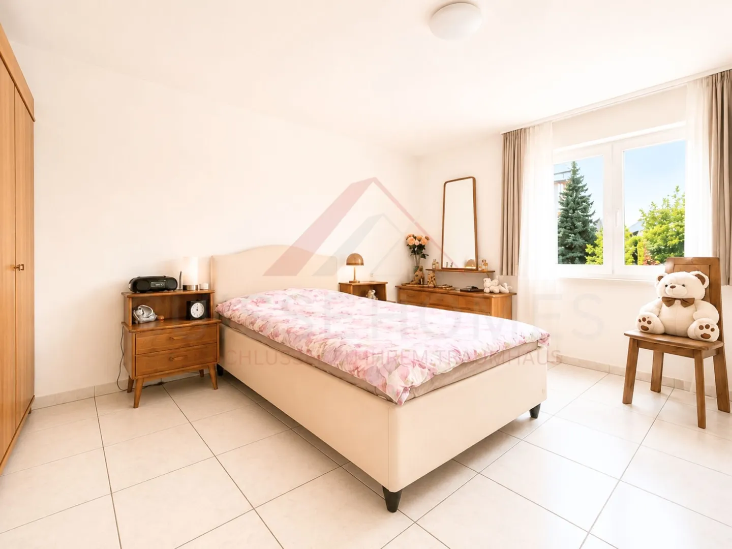 Charmante maison individuelle de 7 pièces avec appartement séparé et grand potentiel à Wohlen AG - Photo 8 sur 14