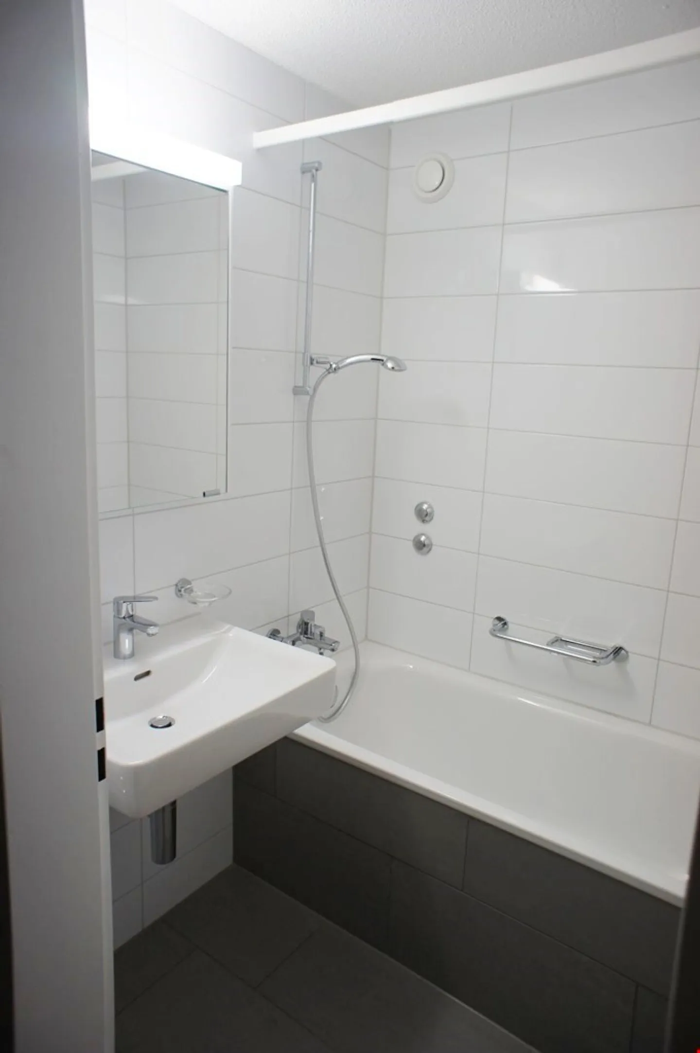 Vie moderne avec vue sur le lac ! - Photo 7 sur 12