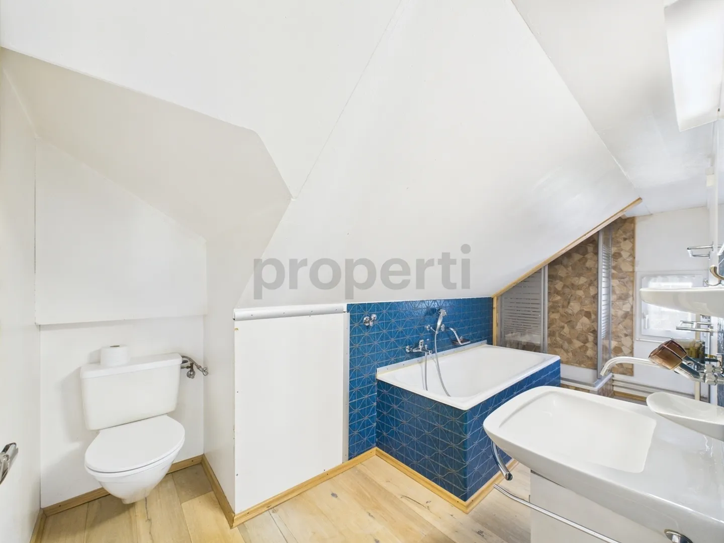 Grosszügige 2.5-Zimmer Wohnung in Alpthal - Foto 6 von 7