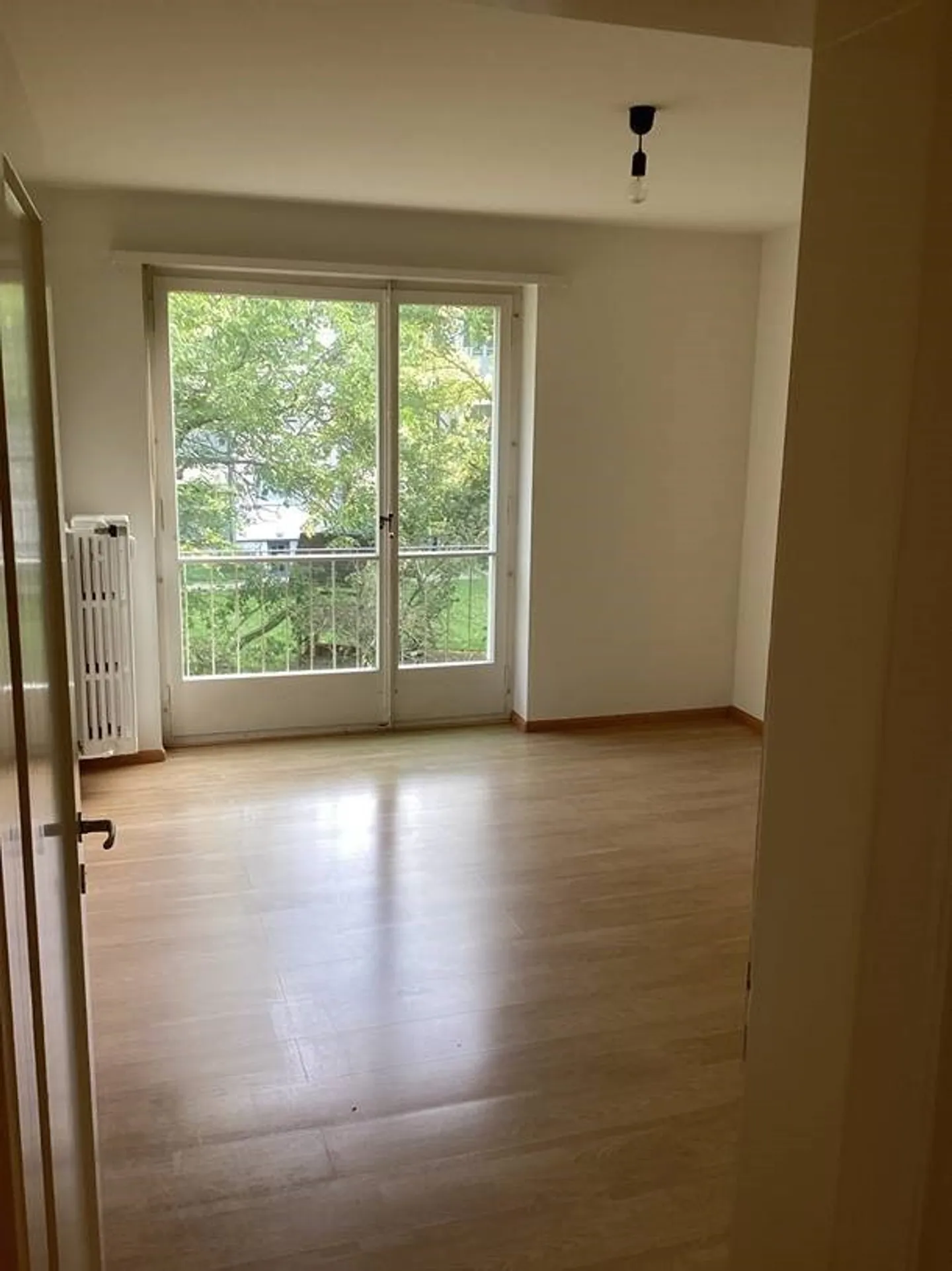 Great apartment in a central location! - Photo 3 of 6