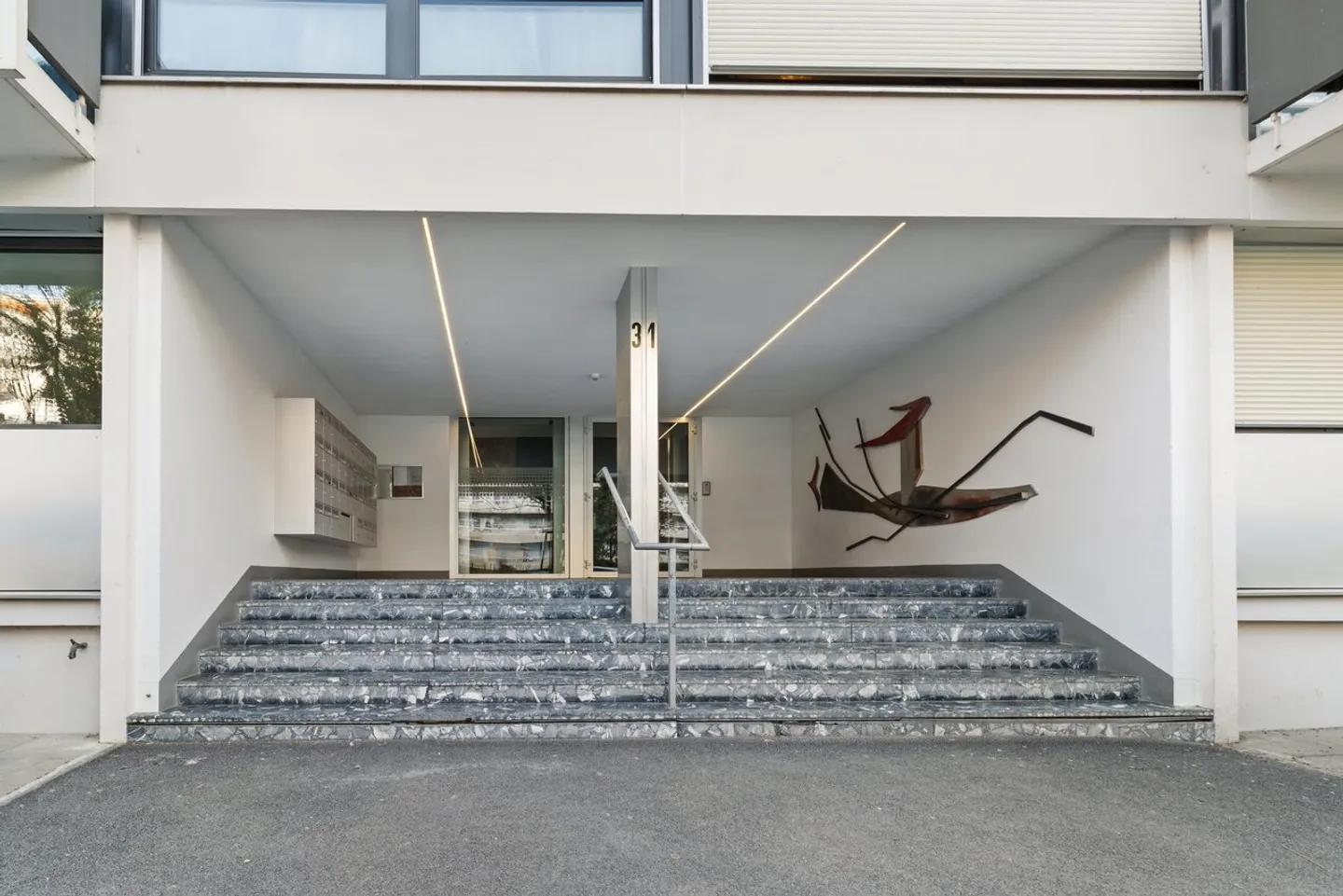 Appartamento spazioso con balcone - Foto 2 di 2