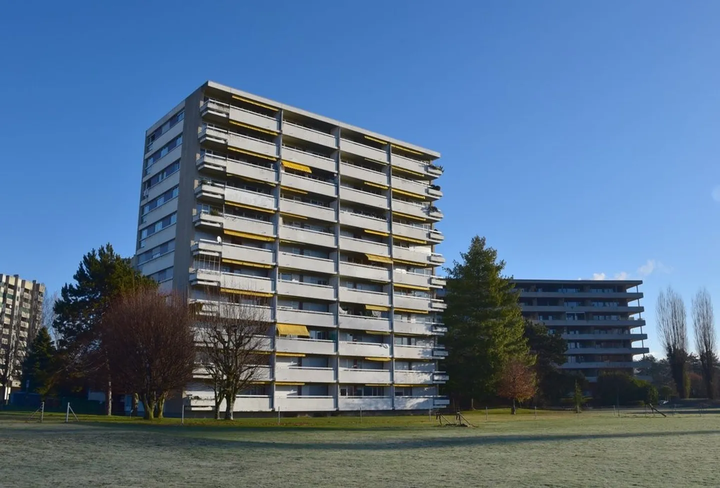 Magnificent apartment with panoramic views of the lake and the Alps - Photo 1 of 8