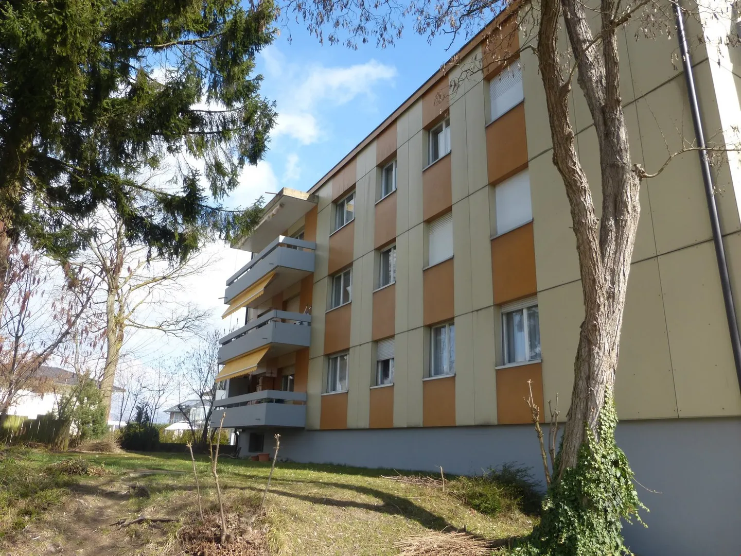 Condominium de 4,5 pièces à Studen - Photo 1 sur 8