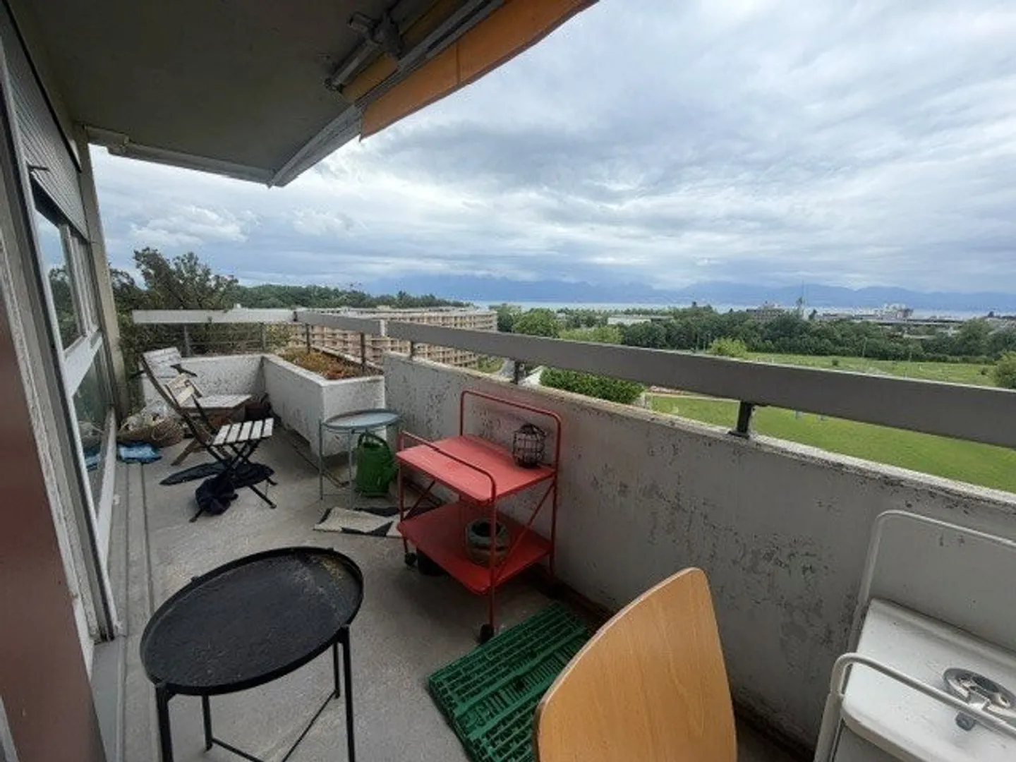 Magnificent apartment with panoramic views of the lake and the Alps - Photo 5 of 8