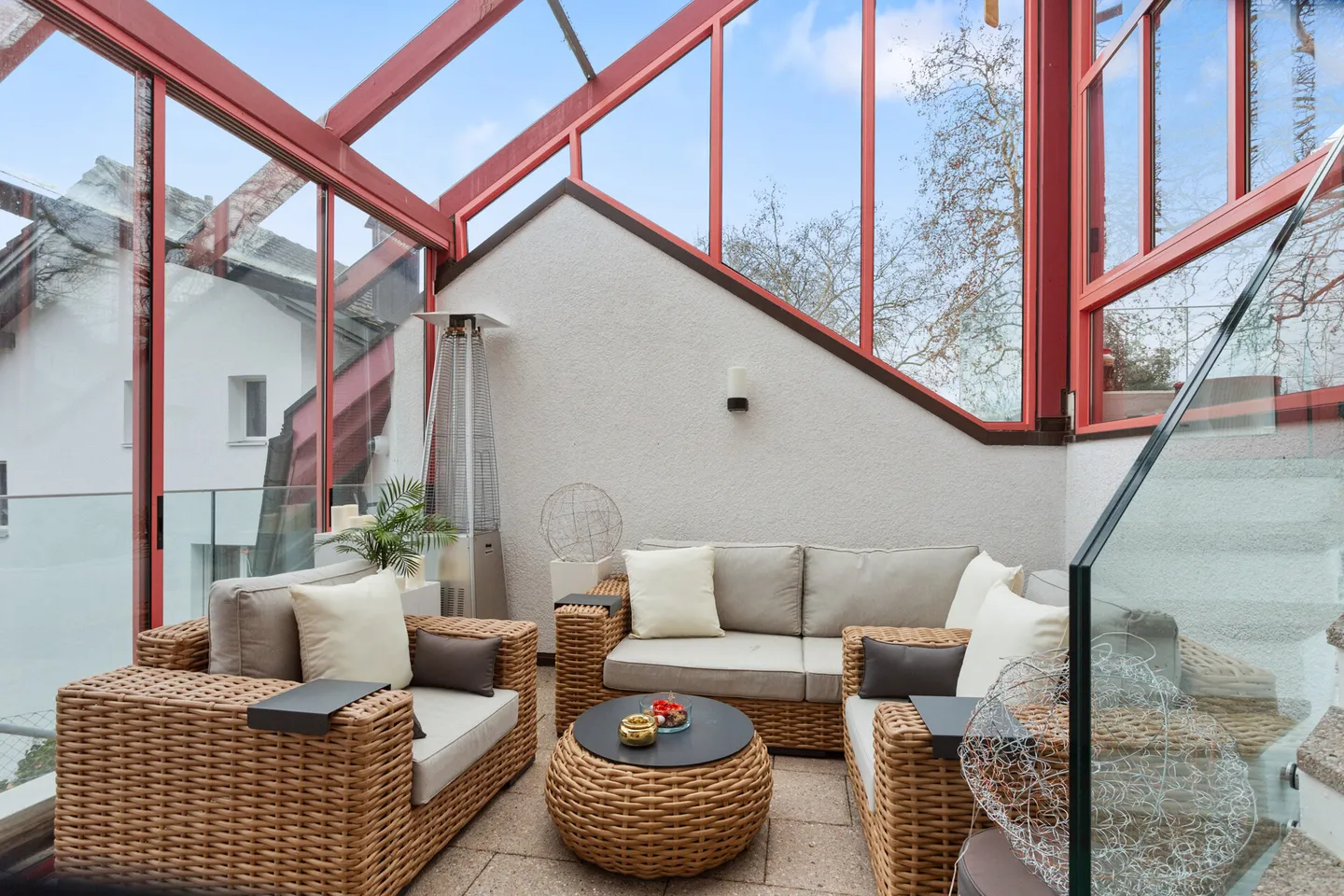 Grosszügiges Einfamilienhaus mit Garten - Foto 19 von 24