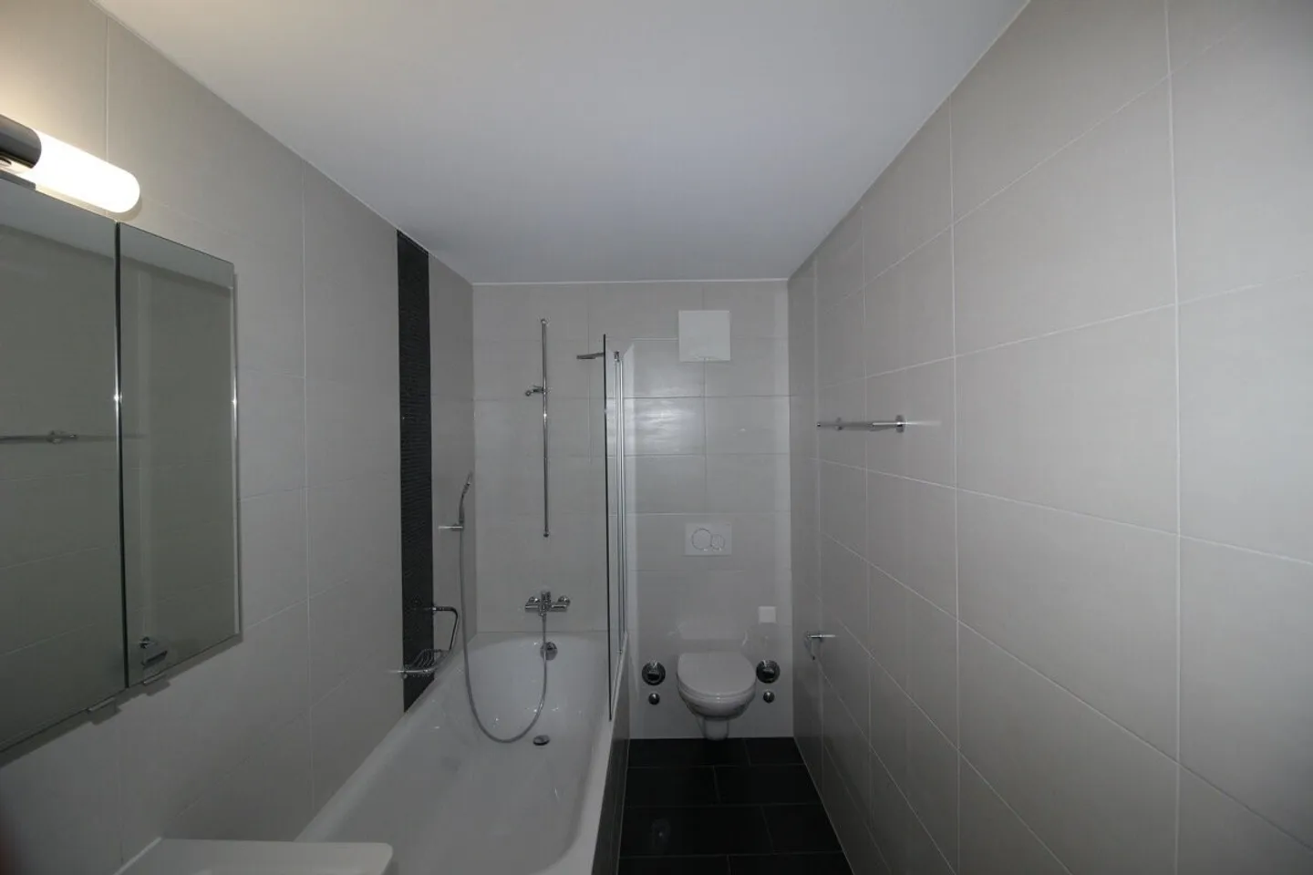 SUPERB MODERN ACCOMMODATION! - Photo 5 of 13