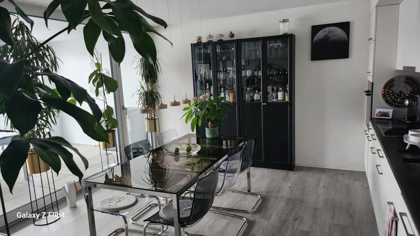 SUPERB MODERN ACCOMMODATION! - Photo 7 of 13