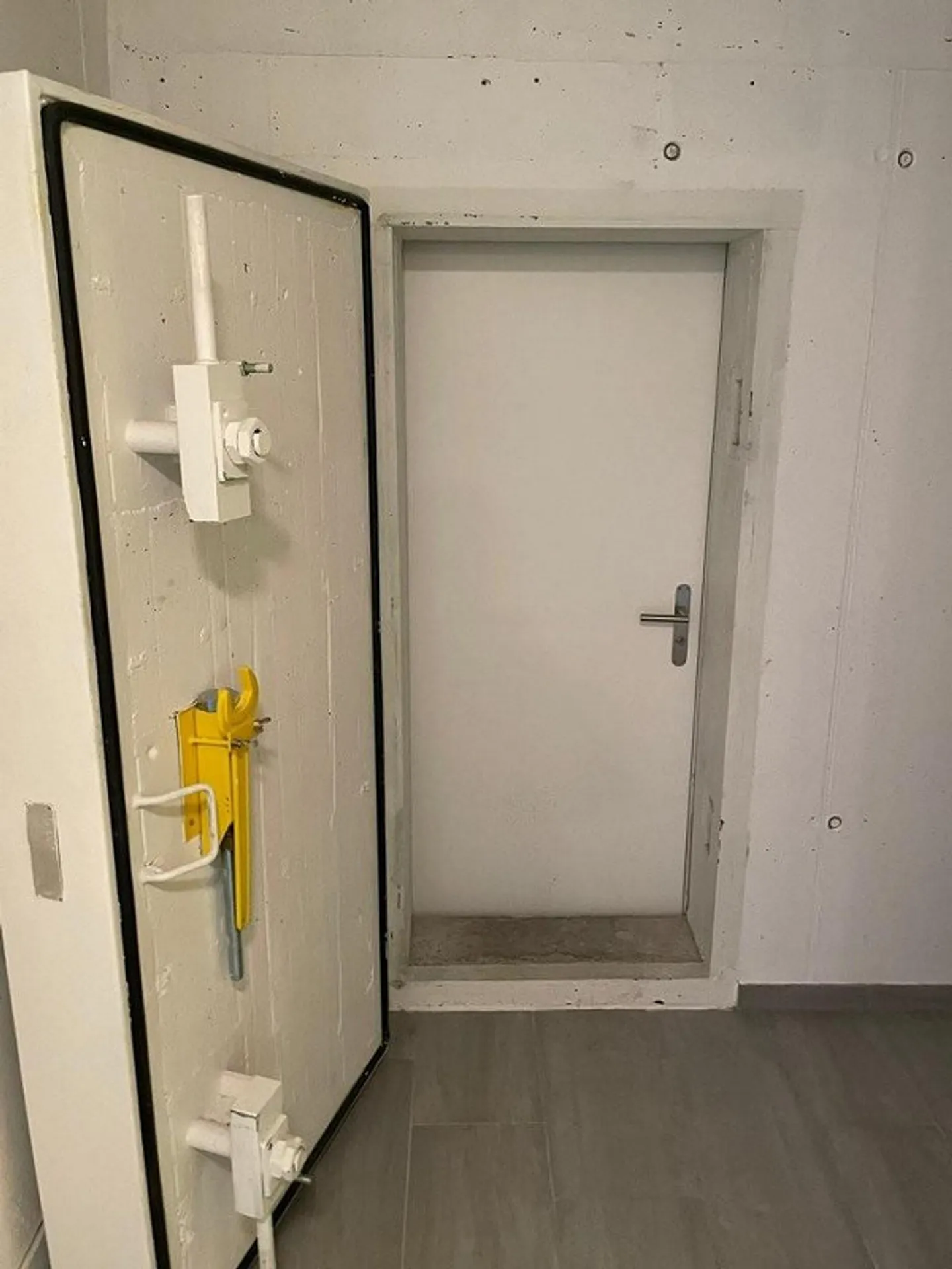 Stai cercando un grande deposito per archivi? - Foto 2 di 7