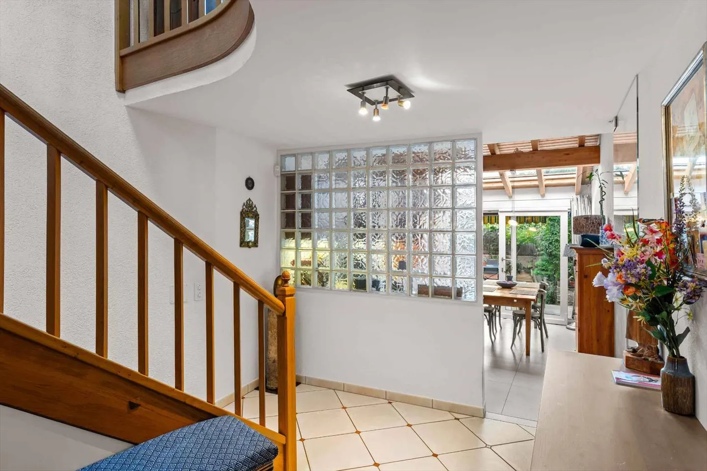 Duplex elegante nel cuore di Begnins - Foto 6 di 12