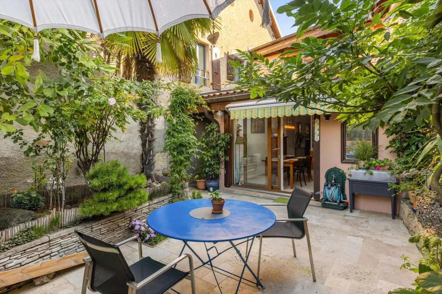 Duplex elegante nel cuore di Begnins - Foto 10 di 12